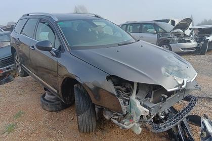 Compra y venta de coches rotos.