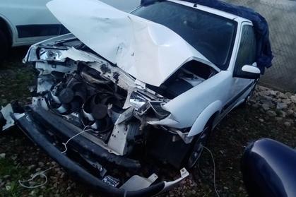 Compra y venta de coches rotos.
