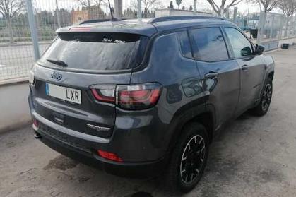 Compra y venta de coches rotos.