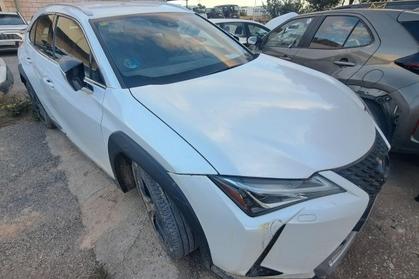 Compra y venta de coches rotos.