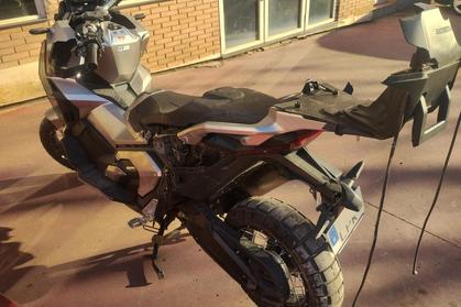 Compra y venta de coches rotos.
