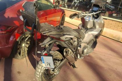 Compra y venta de coches rotos.