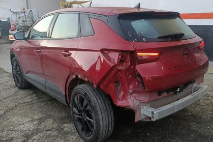 Compra y venta de coches rotos.