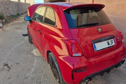 Compra y venta de coches rotos.