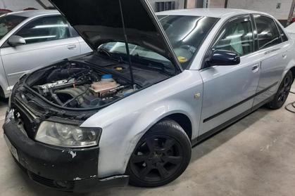 Compra y venta de coches rotos.