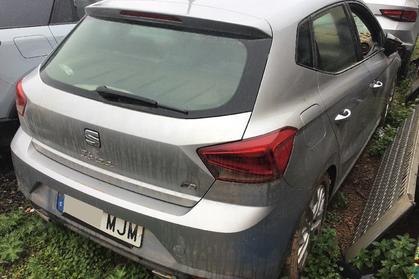 Compra y venta de coches rotos.
