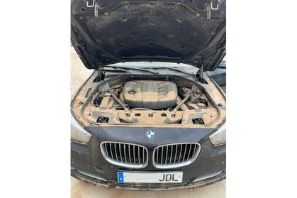 Compra y venta de coches rotos.