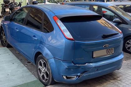 Compra y venta de coches rotos.