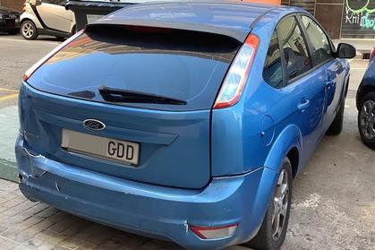 Compra y venta de coches rotos.