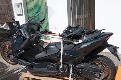 Compra y venta de coches rotos.