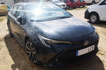 Compra y venta de coches rotos.
