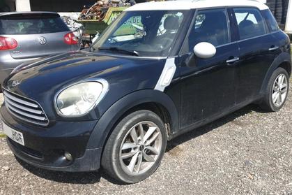 Compra y venta de coches rotos.