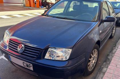 Compra y venta de coches rotos.