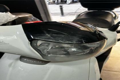 Compra y venta de coches rotos.