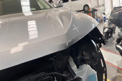 Compra y venta de coches rotos.
