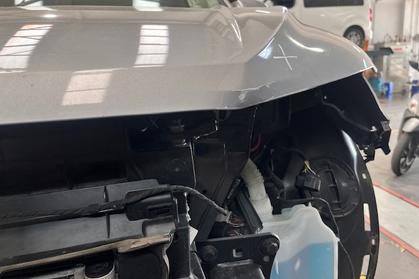 Compra y venta de coches rotos.