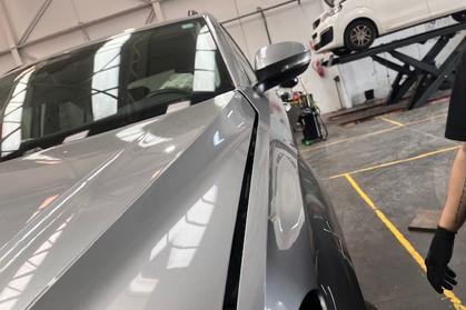 Compra y venta de coches rotos.