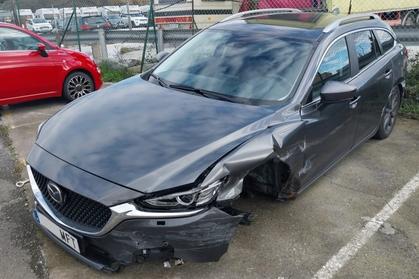Compra y venta de coches rotos.