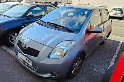 Compra y venta de coches rotos.