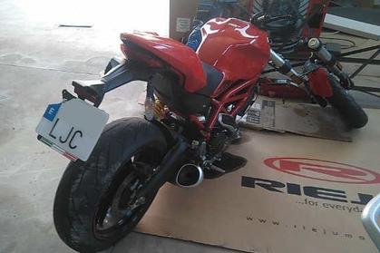 Compra y venta de coches rotos.