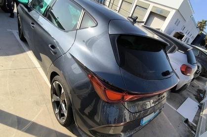Compra y venta de coches rotos.