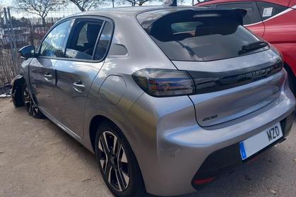 Compra y venta de coches rotos.
