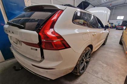 Compra y venta de coches rotos.