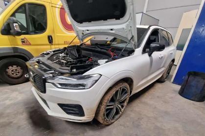 Compra y venta de coches rotos.