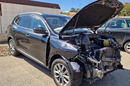 Compra y venta de coches rotos.