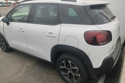 Compra y venta de coches rotos.