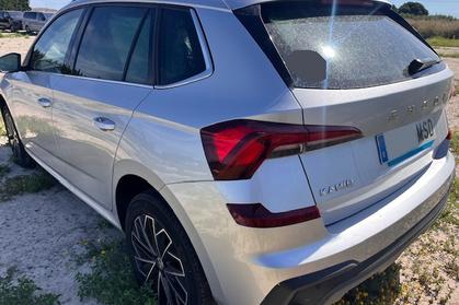 Compra y venta de coches rotos.