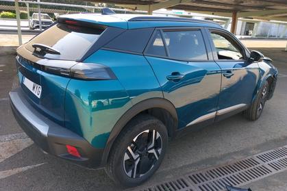 Compra y venta de coches rotos.