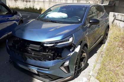 Compra y venta de coches rotos.