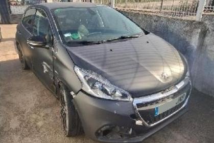 Compra y venta de coches rotos.