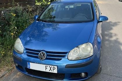Compra y venta de coches rotos.