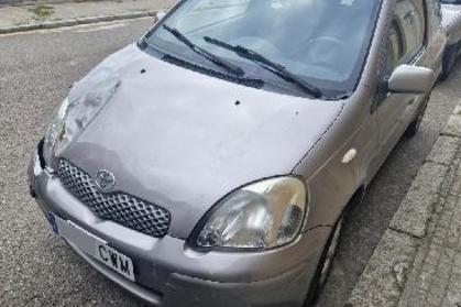 Compra y venta de coches rotos.