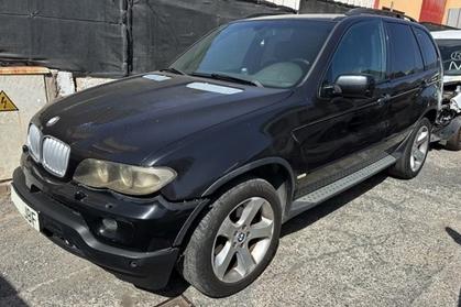 Compra y venta de coches rotos.