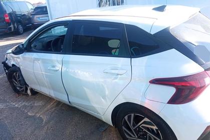 Compra y venta de coches rotos.