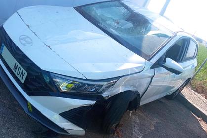 Compra y venta de coches rotos.