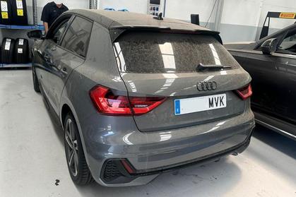 Compra y venta de coches rotos.