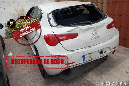 Compra y venta de coches rotos.