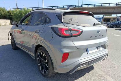 Compra y venta de coches rotos.