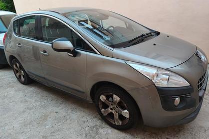 Compra y venta de coches rotos.