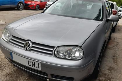 Compra y venta de coches rotos.