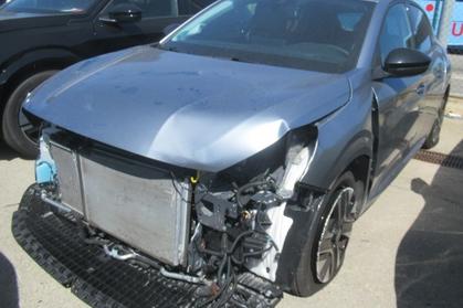 Compra y venta de coches rotos.