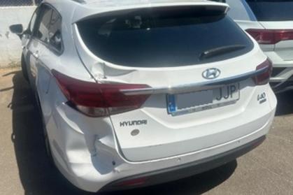 Compra y venta de coches rotos.