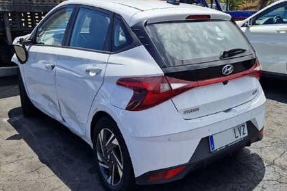 Compra y venta de coches rotos.
