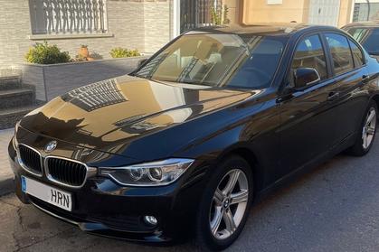 Compra y venta de coches rotos.
