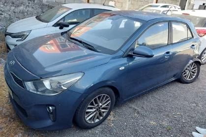 Compra y venta de coches rotos.