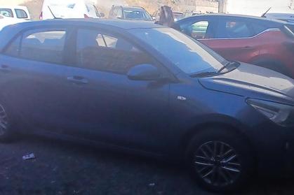 Compra y venta de coches rotos.